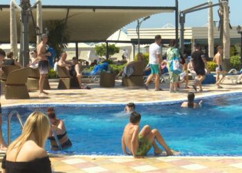 “Vuajtjet” e lëkurës gjatë verës, mjekët e QSUT flasin për shtim të infeksioneve