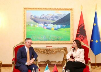 Kryetarja e Kuvendit Elisa Spiropali pret në takim ambasadorin e Italisë, Fabrizio Bucci, zbardhen diskutimet