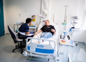 Si funksionon vaksina kundër kancerit të mushkërisë dhe ku ndryshon nga kimioterapia