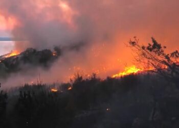 Në luftë me flakët/ Kroacia lufton me 122 vatra zjarri, evakuohen qindra banorë
