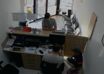 “Jemi ukrainas”/ Si u vodh nga pika e këmbimit valutor një shumë e konsiderueshme eurosh, kamerat e sigurisë zbuluan se…