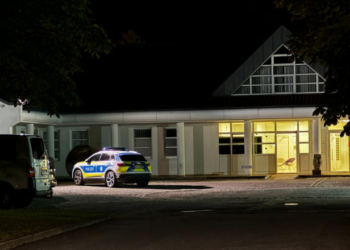 Një shqiptar dhe tre persona të tjerë arratisen nga spitali psikiatrik në Gjermani, policia: Janë të rrezikshëm