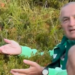 VIDEO / Ilir Meta ‘ngec’ maleve dhe ushqehet nëpër ferra: Po ha boronica qyl!