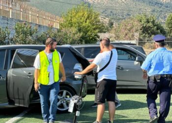 Gjithçka gati për zgjedhjet në Himarë! Përfundon shpërndarja e materialeve zgjedhore në Qendrat e Votimit