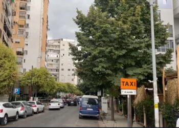 Plagosja me armë në Tiranë, në vendngjarje shkon edhe drejtori i Agjencisë së Mbikëqyrjes Policore, Florian Sulejami