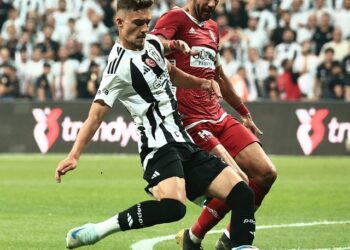 Realizoi golin e parë sezonal me Besiktas, Aston Villa paraqet ofertën e parë për Ernest Muçin