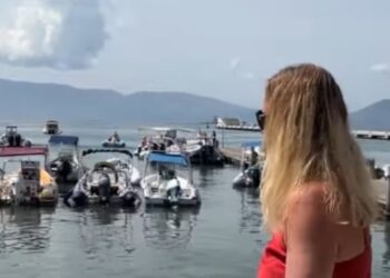 Me not nga Italia në Shqipëri për 34 orë, Eva Buzo merr certifikatën “Mirënjohje e Qytetit të Vlorës”