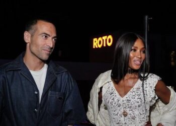 Nuk e mbajti dot sekret! Martohet në bordin e një jahti Naomi Campbell, detajet e dasmës së fshehtë me producentin saudit