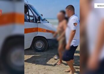 “Ndihmëëë”/ Panik në plazhin e Semanit, çfarë ndodhi mesditën e sotme që alarmoi pushuesit