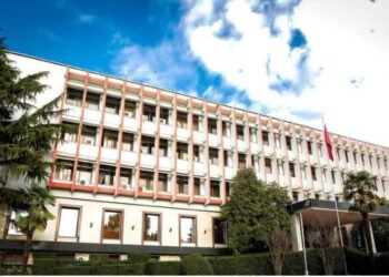 Shërbime konsullore online,ministri Hasani: Nëse keni humbur dokumentet e udhëtimit apo ju ka skaduar afati, aplikoni në e-albania