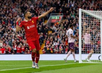 Të kuqtë nuk falin në Anfield, Liverpool shënon dy herë për të mposhtur Brentford