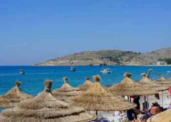 Media amerikane “CN Traveler”: Plazhet më të mira në Shqipëri,  brigje sekrete dhe vendpushime idilike