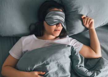 Gjumi rigjeneron trupin, por ja dëmet që i shkaktoni shëndetit nëse flini më shumë seç duhet