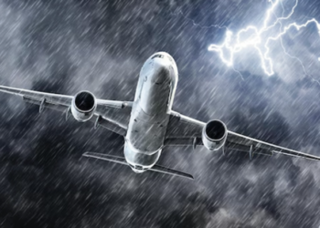 FOTO/Stuhia e shiut pezullon uljen e avionëve në Rinas