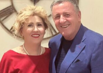 “Nuk ta zëvendësoj dot mamin por…”, Agron Llakaj i bën dedikimin prekës vajzës së tij për ditëlindje/ Aktori bën pjesë të urimit bashkështorten e ndjerë