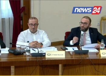 PS jep ‘ok’ që mandati i Xhaçkës të shqyrtohet në seancën e parë/ Bardhi: Konsumuat vepër penale duke mos zbatuar vendimin e Kushtetuese