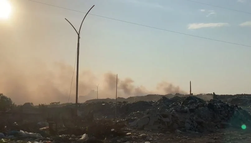 Përfshihet sërish nga flakët fusha e grumbullimit të mbetjeve në Vlorë, ende asnjë përgjegjës!