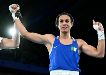Imane Khelif “rrëmben” të artën në Olimpiadë! Bëhet arabja e parë që fiton medalje në boks