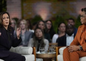 “Ajo do të marrë nën kontroll armët e botës”, Harris i përgjigjet Trump-it: Nëse dikush hyn në shtëpinë time, unë e qëlloj