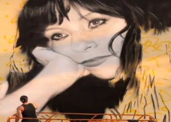 VIDEO / Muralja për Vaçe Zelën, Rama: Përjetësim për këngëtaren e madhe shqiptare