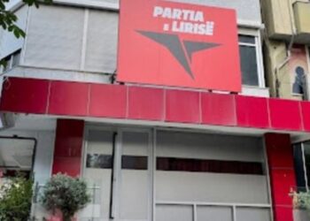 Partia e Lirisë mbështet kaosin në Kuvend: Edi Rama po asgjëson opozitën