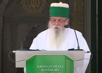 “Vatikan” brenda Tiranës? Aludimet pas deklaratës në “NYT”, reagon Baba Mondi: Thashethemeve…