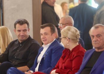 Ndarja e drejtimit politik në Tiranë për PS, zbulohet roli i Veliajt