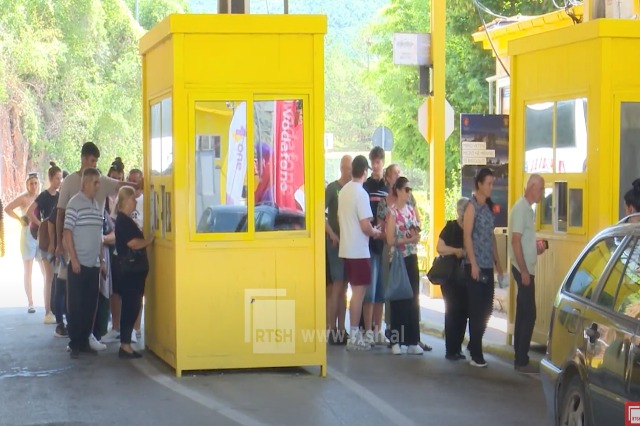 Fluks në Kapshticë e Qafë Thanë, mbi 100 mijë hyrje-dalje në një javë në dy pikat doganore