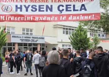 Durrës, rritet numri i nxënësve që zgjedhin shkollat profesionale