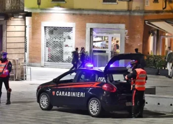 Atentat dy shqiptarëve në Itali/Breshëri plumbash mbi ‘Audin’, autorët e maskuar i zunë pritë (EMRAT)