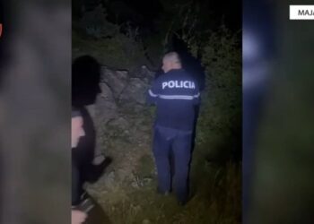 Shpëtohen tetë turistë nga Hollanda që humbën rrugën gjatë eksplorimit të Majës së Murgës. Një prej tyre u pickua nga gjarpri