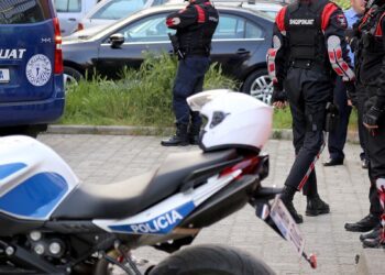 Qëlluan me armë drejt një makine/Tentuan ta fshehin ngjarjen, e pësojnë tre efektivë të Forcës së Posaçme “Shqiponja”