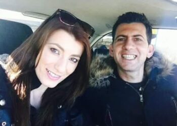 ‘A ka njeri të më ndihmojë’/ Burri përdorues droge, e thirri për sqarim, por i vuri zjarrin me benzinë e iku me vrap