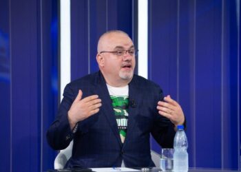 Njërin e hodhën në pus, tjetrin e groposën në kasollen e bagëtive/ Pse fëmijët vrasin baballarët në Shënavlash? Gazetari tregon çfarë fshihet pas krimeve tronditëse