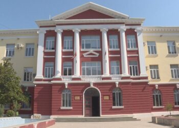 Gjysma e maturantëve në universitet. Mjekësia mbyll regjistrimet në tri ditë, pranimet deri më 13 shtator