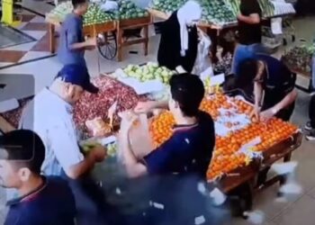 VIDEO/ Viktima e mijëra të plagosur, momenti kur kur anëtarit të Hezbollahut i shpërthen celulari në xhep