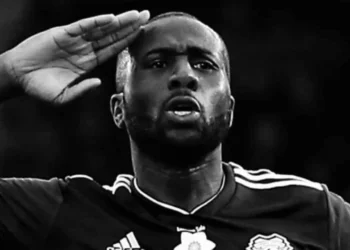 Futbolli në zi! Ish-lojtari i Premier League ndërron jetë në moshën 39-vjeçare