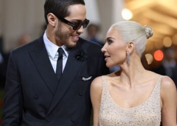 Pete Davidson ndihet i përdorur nga Kim Kardashian, e shfrytëzoi për…