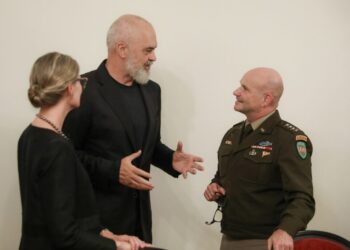 Takimi i Ramës me Gjeneral Cavolin, reagon ambasada e SHBA: Theksoi lidhjet e forta në fushën e mbrojtjes me Shqipërinë