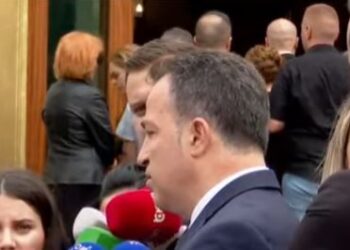 “Djalë i shkëlqyer dhe politikan model”/ Peleshi në homazhet për Gerti Bogdanin: Do t’i mungojë politikës shqiptare