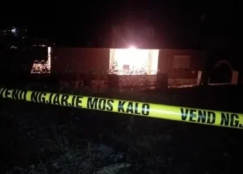 Të shtëna me armë zjarri në Vorë, si degradoi sherri mes disa personash