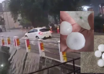 Stuhia e breshërit “godet” Gramshin, përmbyten edhe rrugët