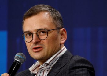 Riformatimi i qeverisë pas gati dy vitesh luftë me Rusinë, jep dorëheqjen ministri i Jashtëm ukrainas