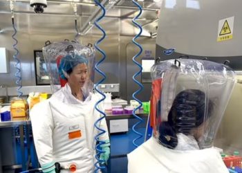 Studimi i ri hedh dyshime alarmuese: Laboratori kinez nga ku doli Covid-19 mund të ketë lëshuar tjetër virus vdekjeprurës
