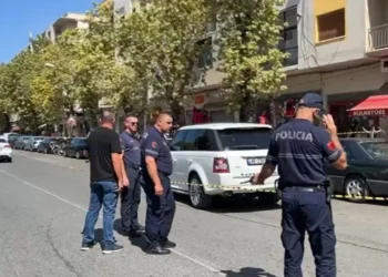 EMRI/ Atentati në Shkodër, qëllohet ndaj makinës së boksierit të njohur