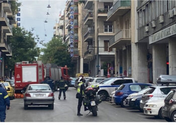 Panik në Athinë, burri kërcënon të hedhë në erë një bllok banimi, policia blindon zonën