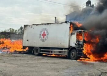 E rëndë! Goditet makina e Kryqit të Kuq në Ukrainë, raportohet për viktima dhe të lënduar