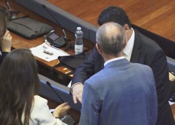 Përplasjet në Kuvendin e Kosovës, LVV krenohet për performancë ekonomike, opozita ngre akuza për manipulim
