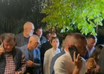 Pas rreth 2 orësh, përfundon mbledhja e Asamblesë së Tiranës! Prezantohen detyrat e 3 drejtuesve të qarkut