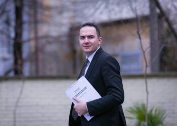 ‘Kujtohet’ juristi që nuk shpëtoi dot as veten nga burgu: Do çoj Xhafajn në SPAK për 5 vepra penale!